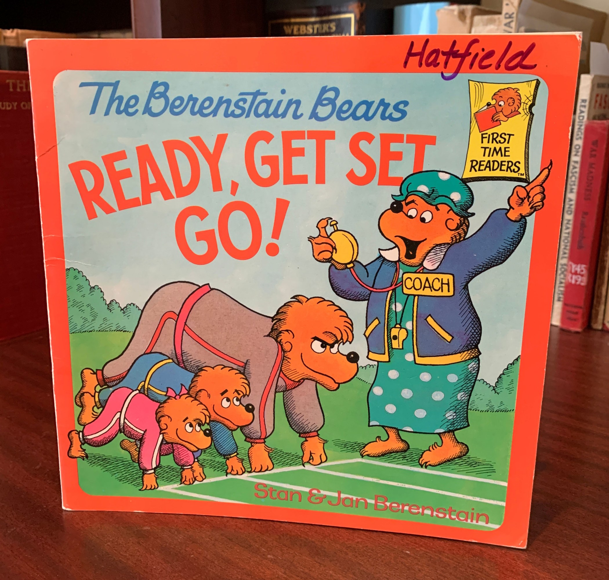 Why do so many people think the Fruit of the Loom logo had a cornucopia?