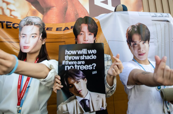 The Download: how to survive a conspiracy theory, and moldy cities